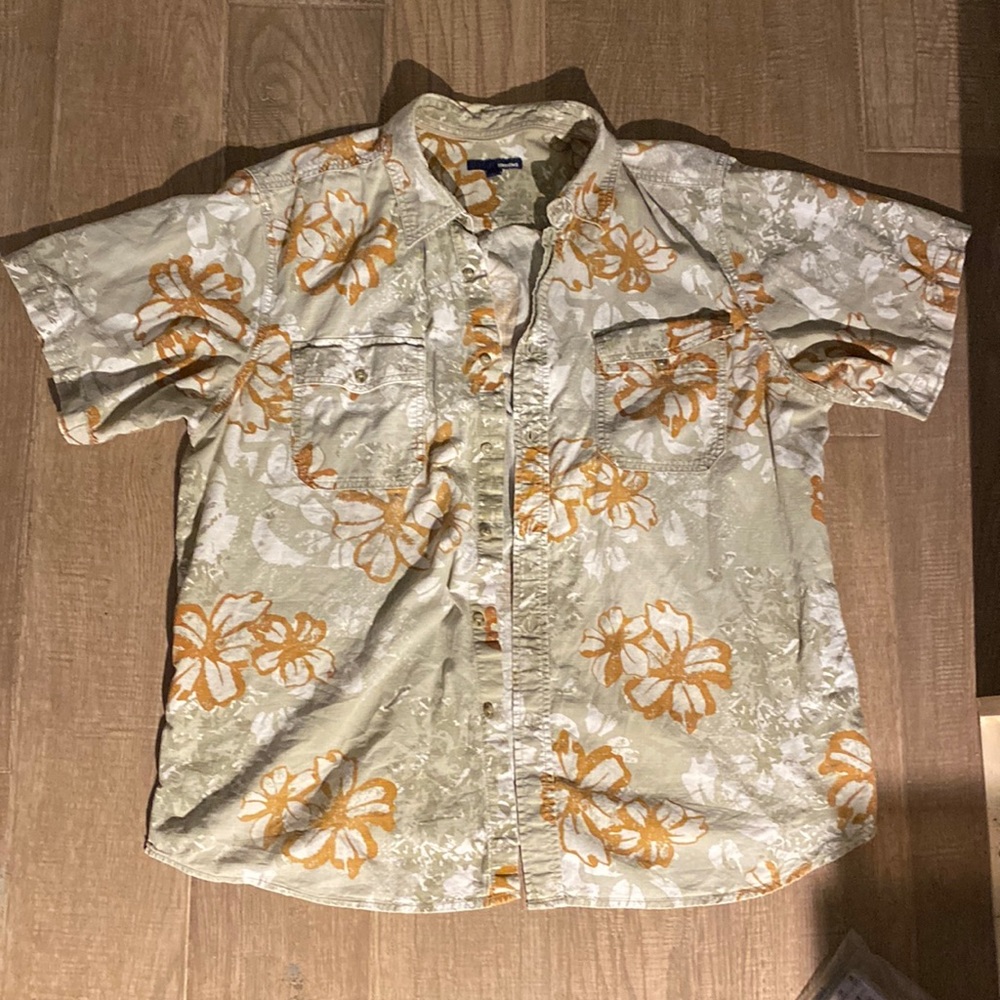 A XL beige and orange Hawaiian shirt from Basic Editions